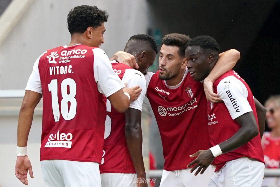 展现了极高 展现了极高