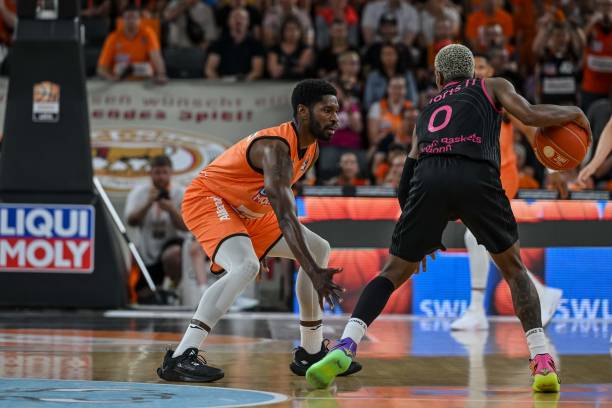 不仅为前锋 不仅为前锋